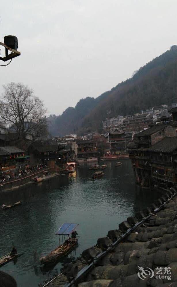 Fenghuang Waitin For You Inn Exterior foto