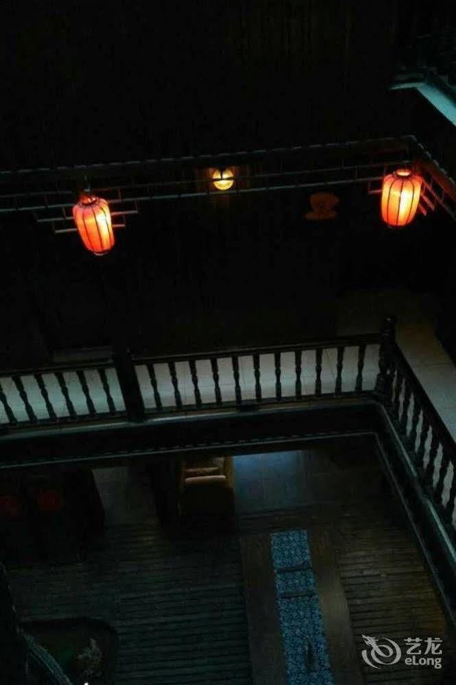 Fenghuang Waitin For You Inn Exterior foto